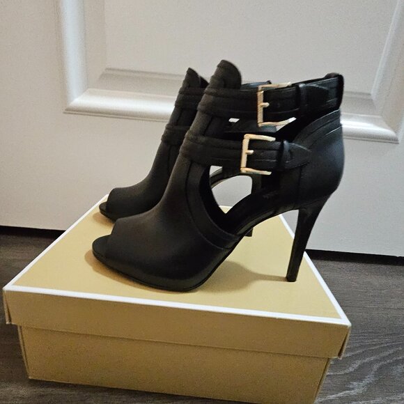 COPY - Michael Kors Black Open Toed Heels . Size 8M. - Picture 2 of 3